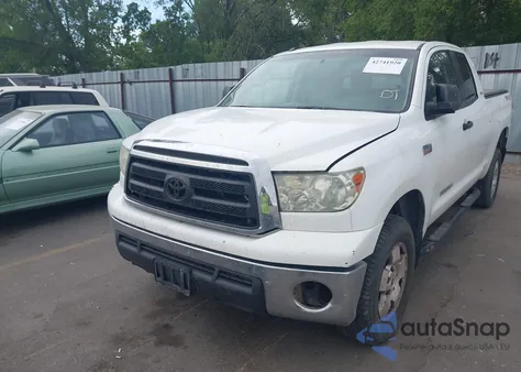 2013 Toyota Tundra Grade 5.7L V8 из США, поврежденный, VIN 5TFUY5F13DX281120